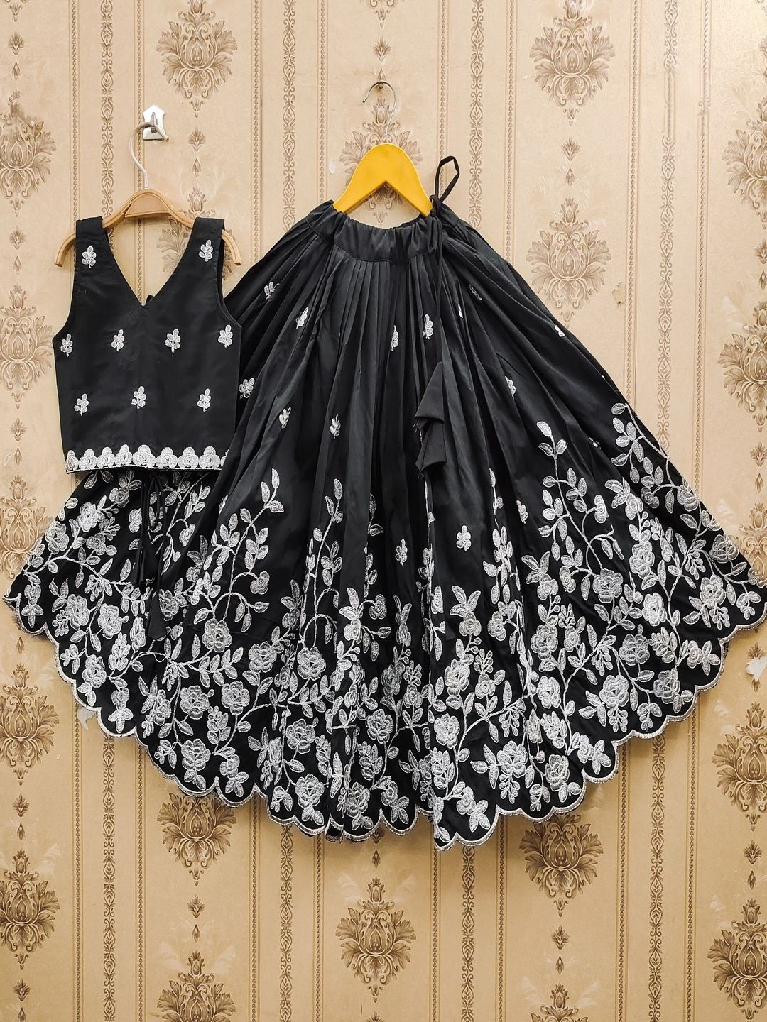 

JOVK DESIGN Girls Embroidered Ready to Wear Lehenga & Choli, Black