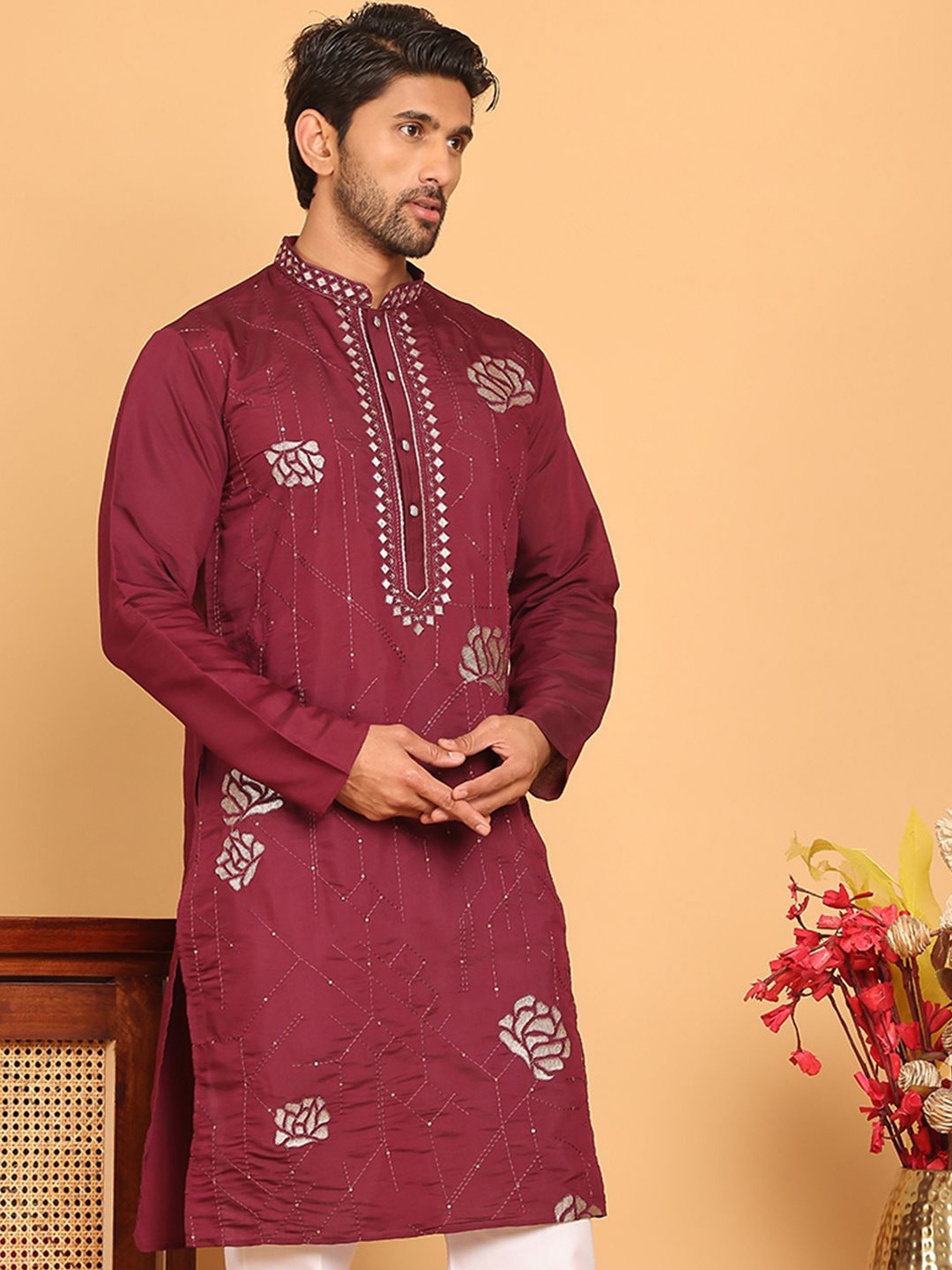 

Jompers Men Floral Embroidered Thread Work Floral Kurta, Maroon