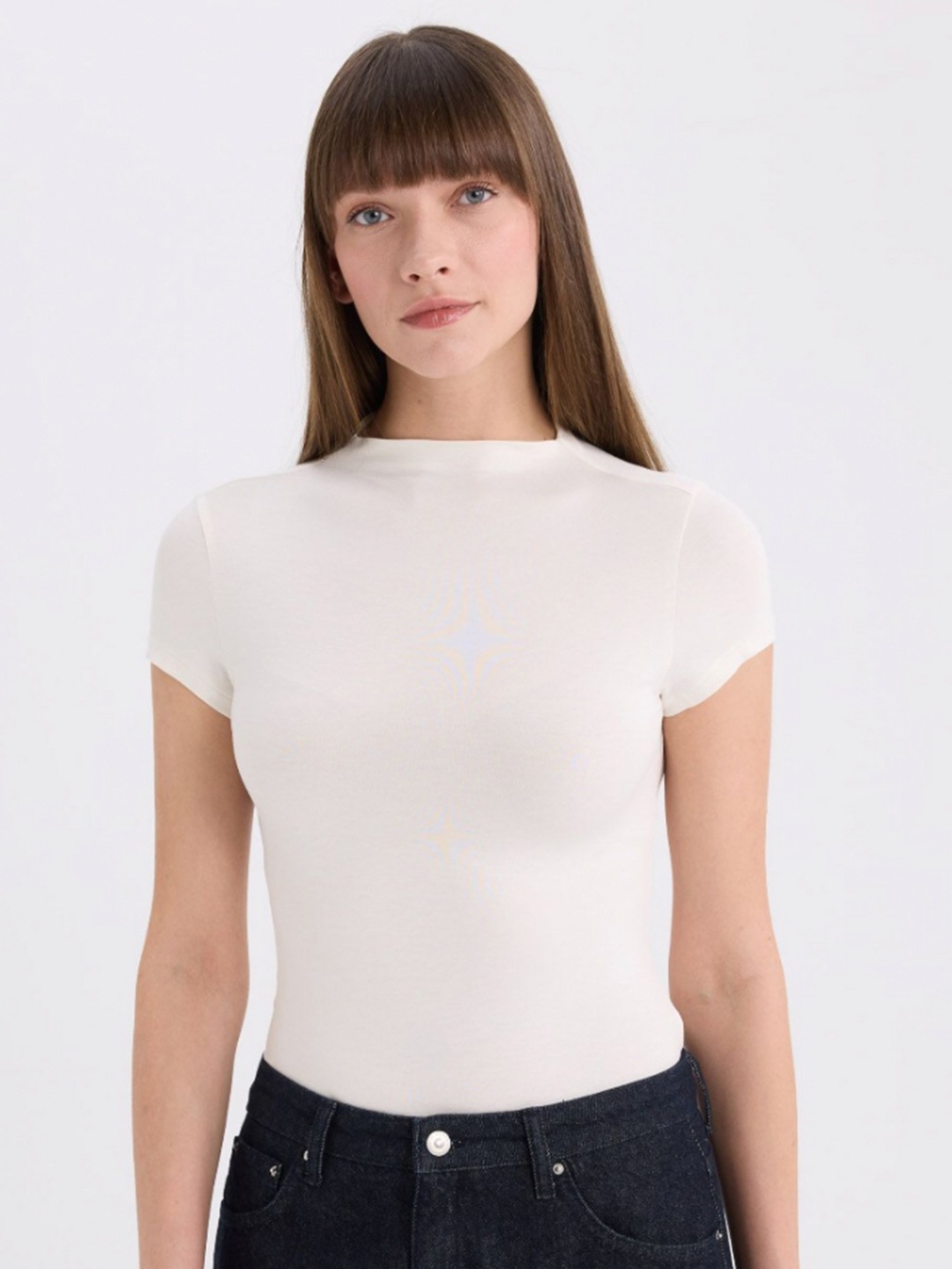 

DeFacto Women Solid Round Neck T-shirt, Off white