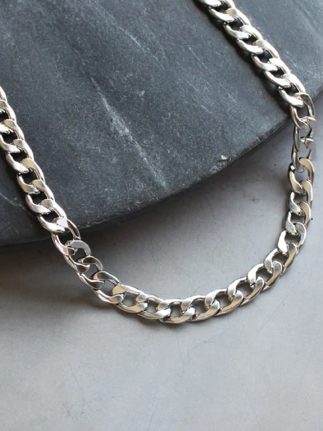

RUHI COLLECTION Unisex Silver-Plated Chain