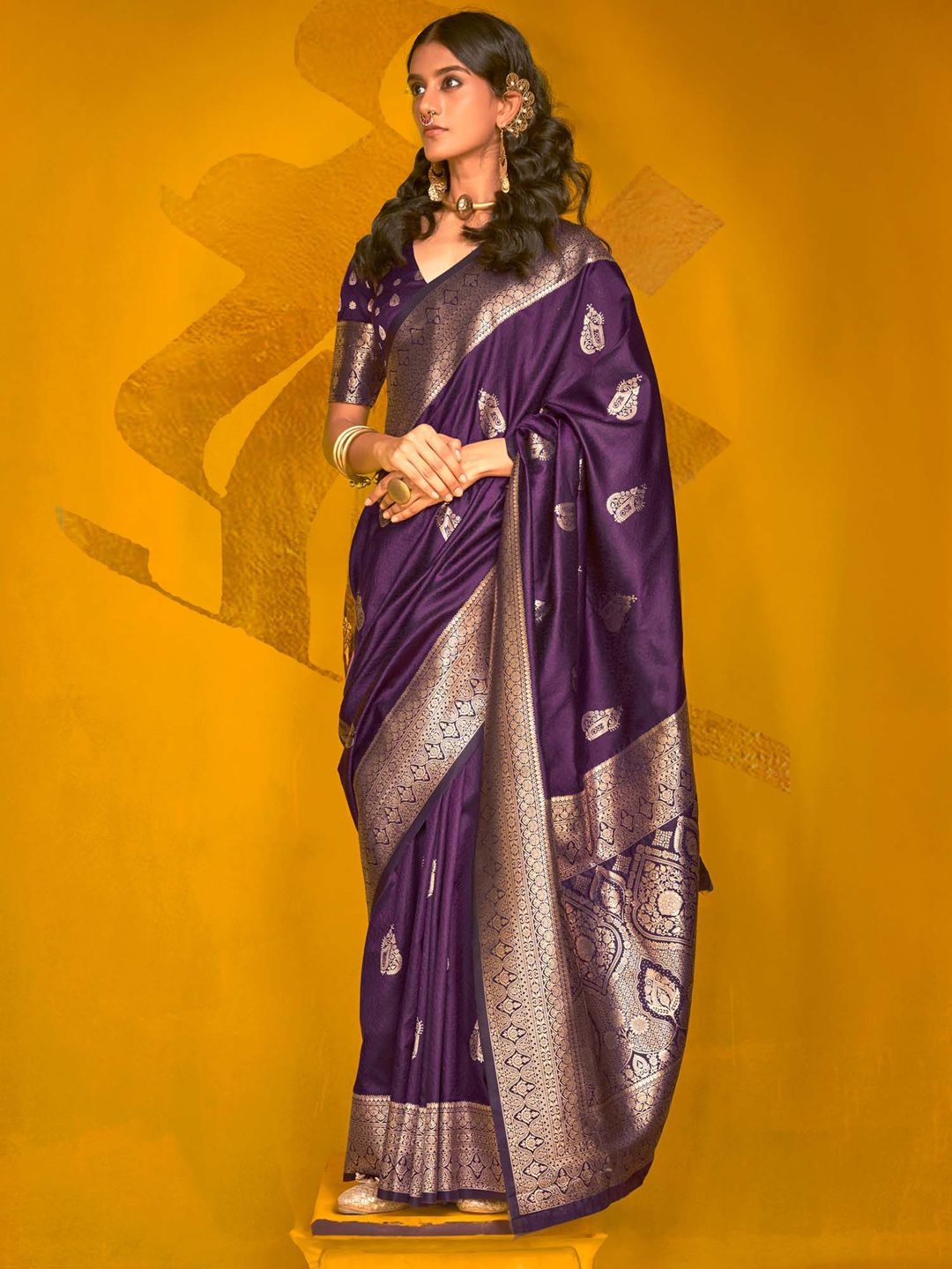 

Mitera Woven Design Zari Silk Blend Banarasi Saree with Blouse Piece, Purple