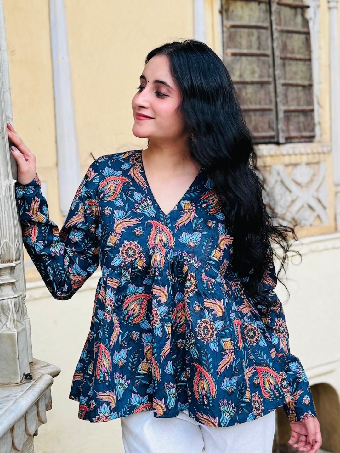 

Vastravali Jaipur Floral Printed V-Neck Pure Cotton Angrakha Anarkali Kurti, Blue