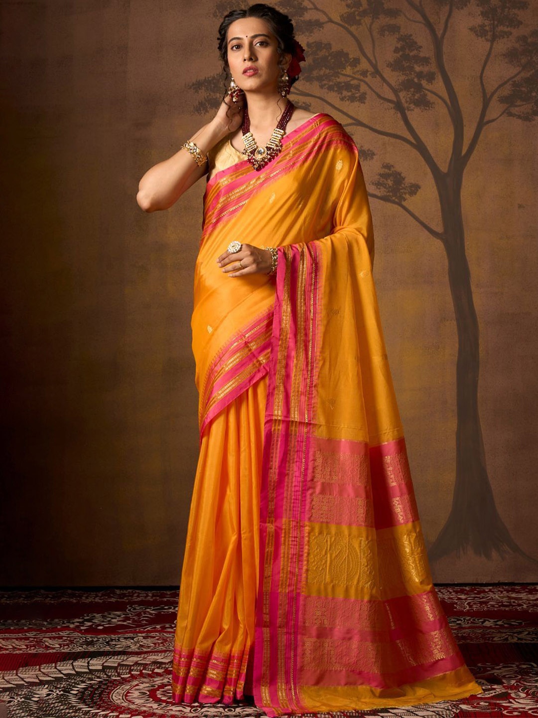 

NITARAA Floral Silk Blend Ilkal Saree, Orange