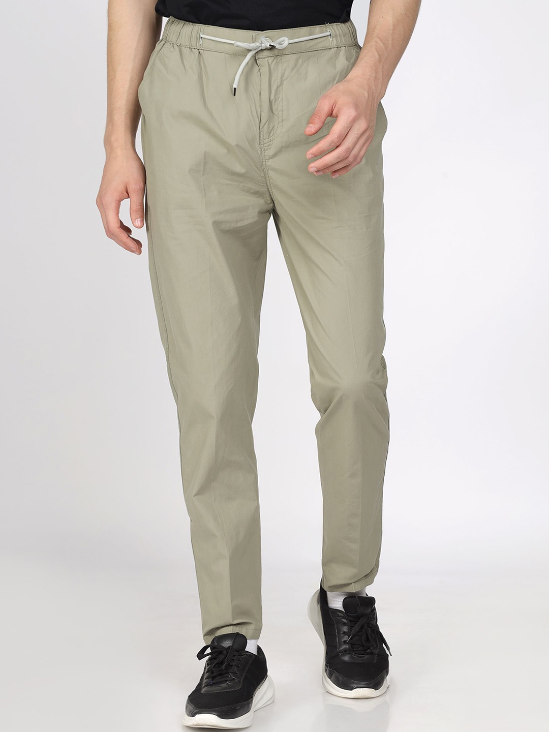 

TCI Men Pure Cotton Relaxed Straight Leg Straight Fit Wrinkle Free Regular Trousers, Olive