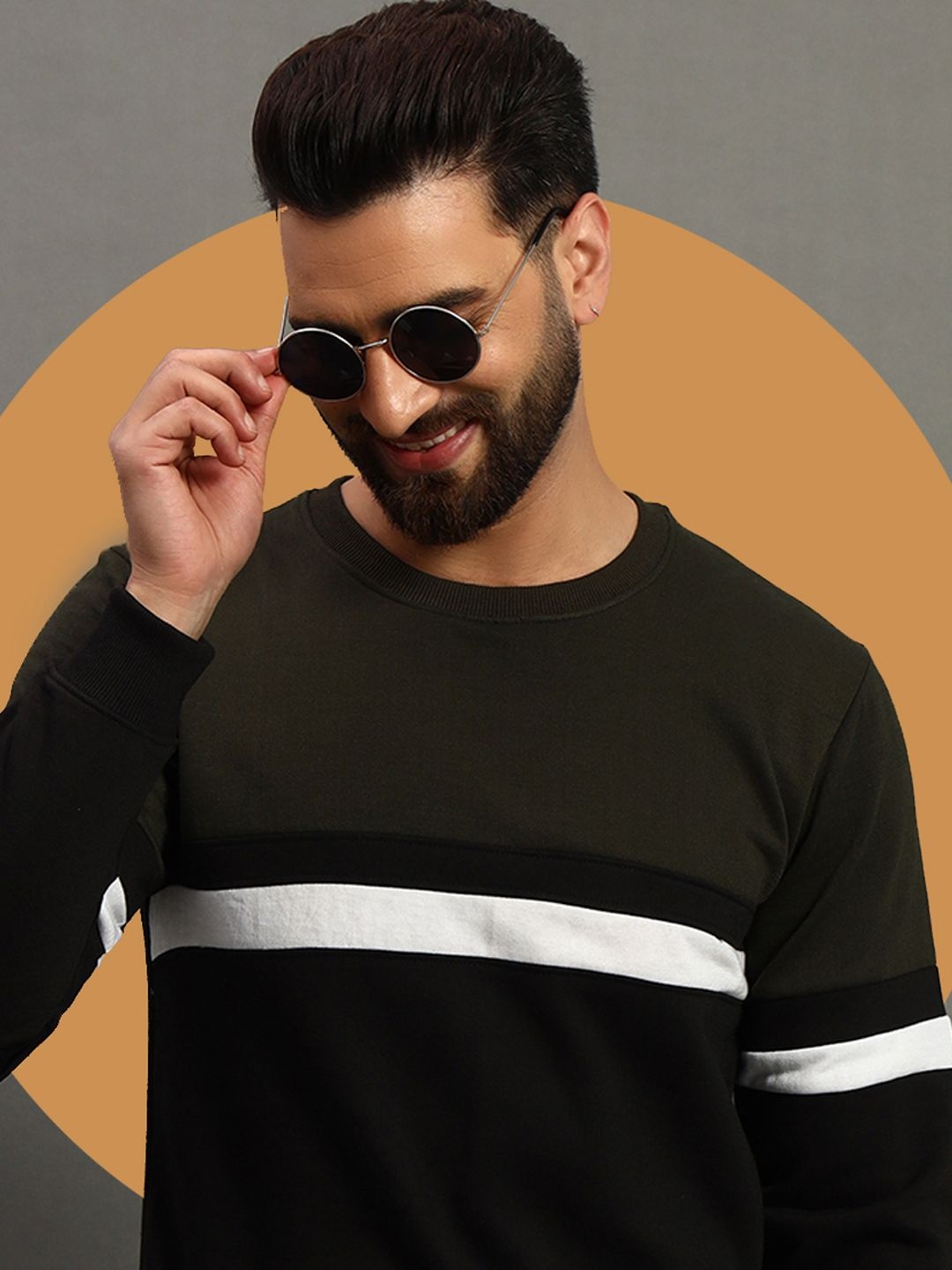 

HUSHBUCKS Men Colourblocked Sweatshirt, Olive