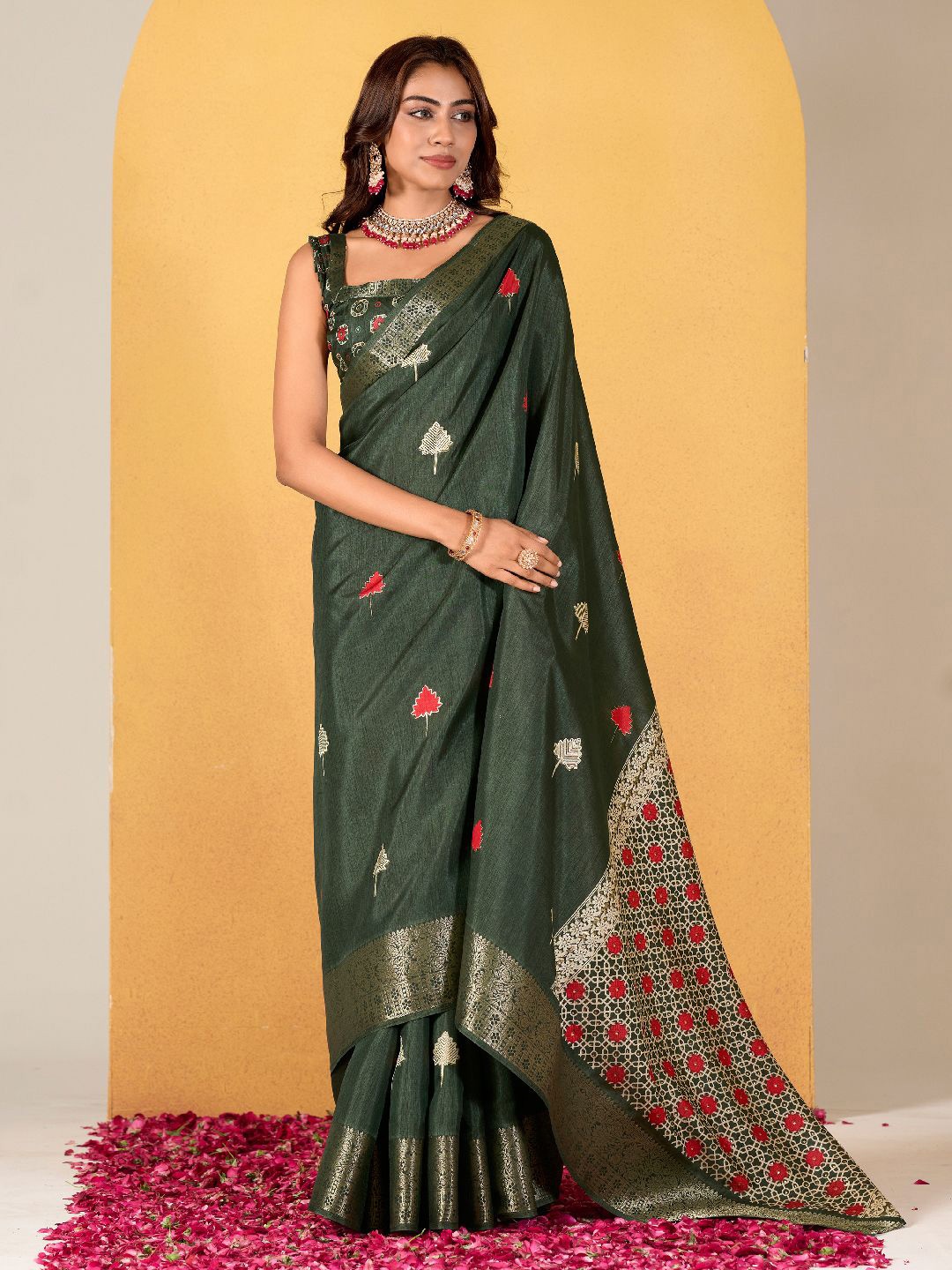 

LeeliPeeri Designer Floral Woven Design Zari Saree, Green