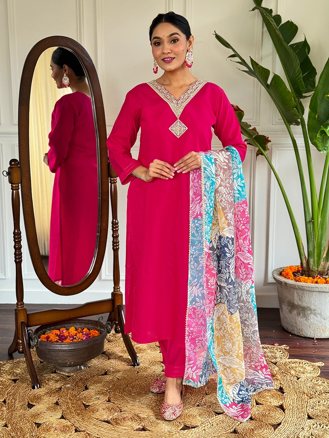 

JAPNAAM Embroidered V Neck Chanderi Silk Kurta With Trousers & Dupatta, Red