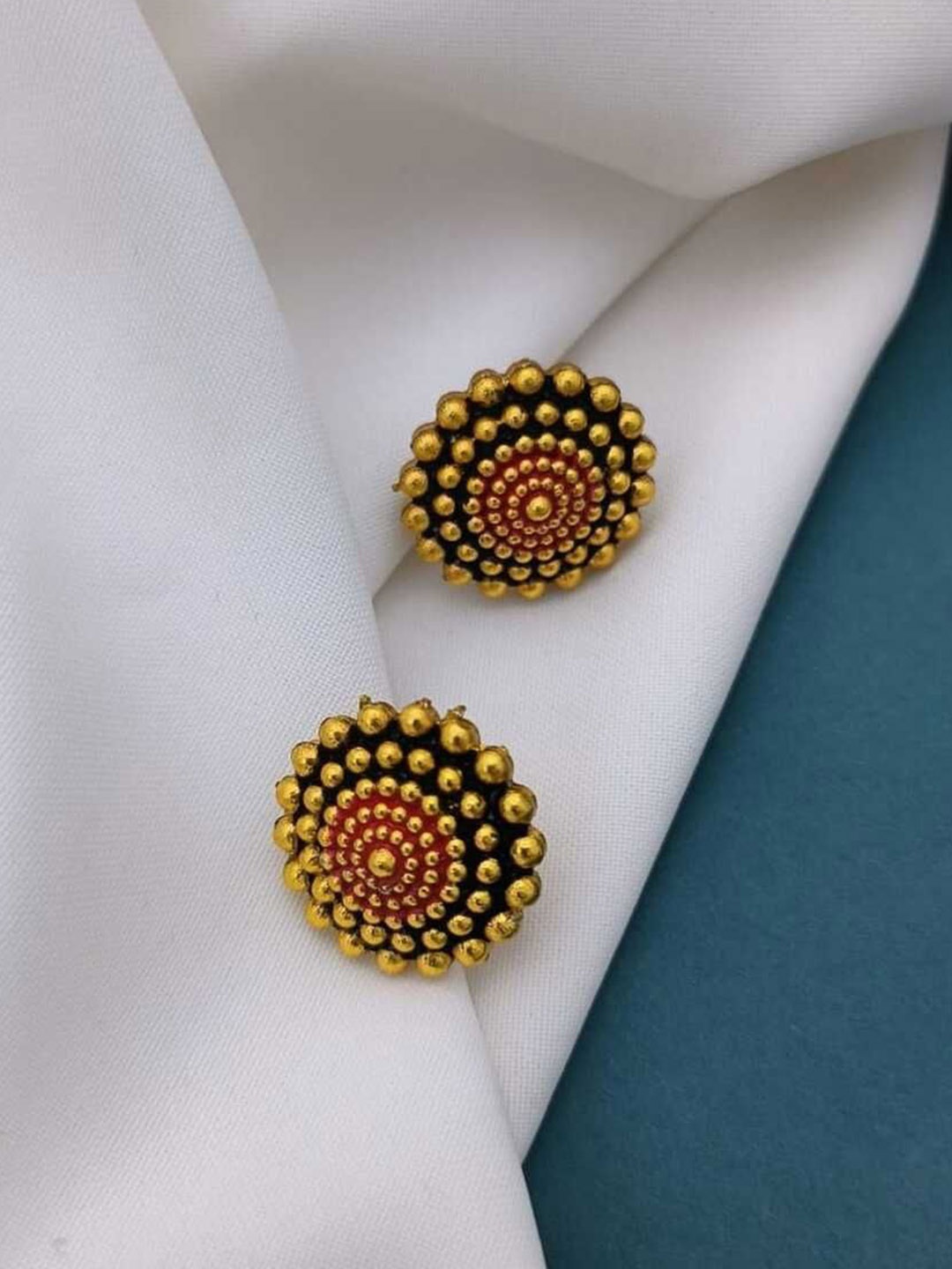 

SOLIBELLE Set Of 3 Gold-Plated Contemporary Shaped Studs