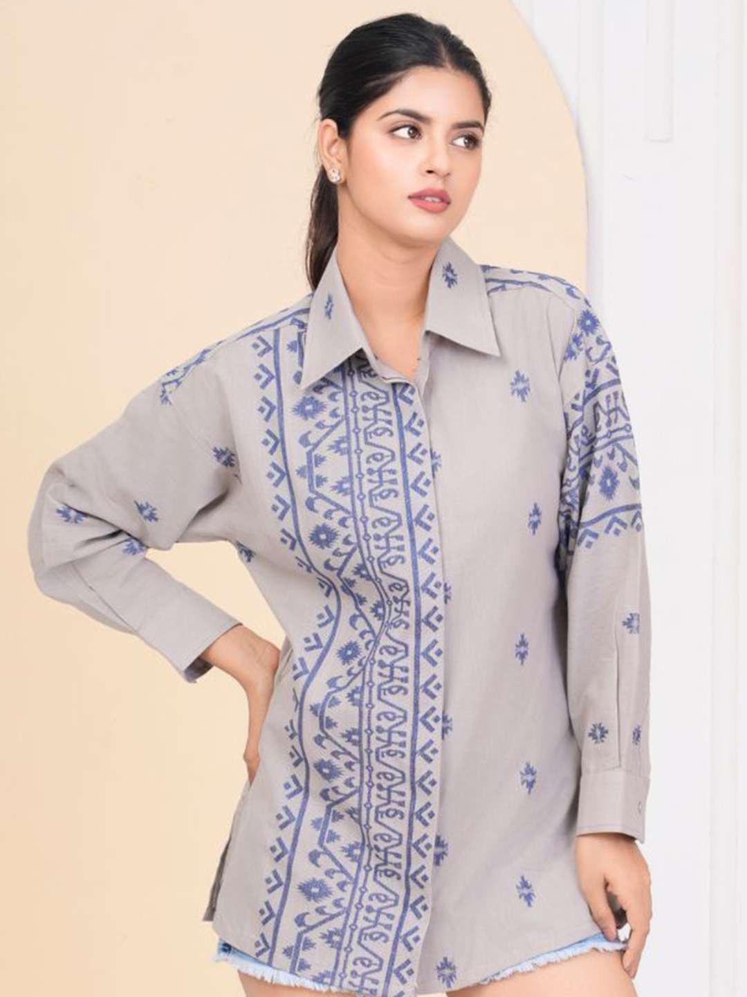 

Kaftanize Women Comfort Fit Spread Collar Floral Printed Cotton Casual Shirt, Grey