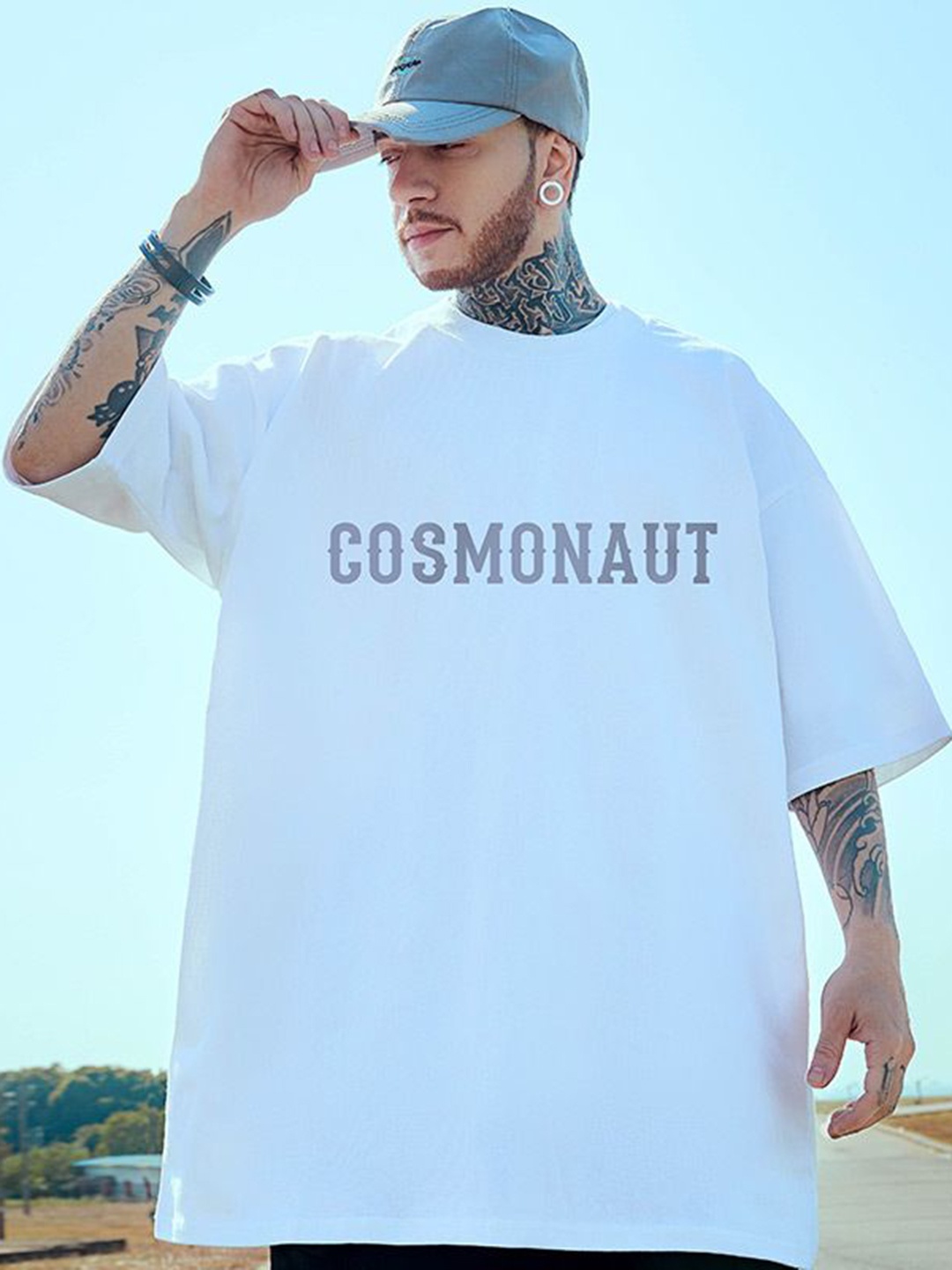 

HERE&NOW Men Graphic Printed Round Neck Oversized T-shirt, White