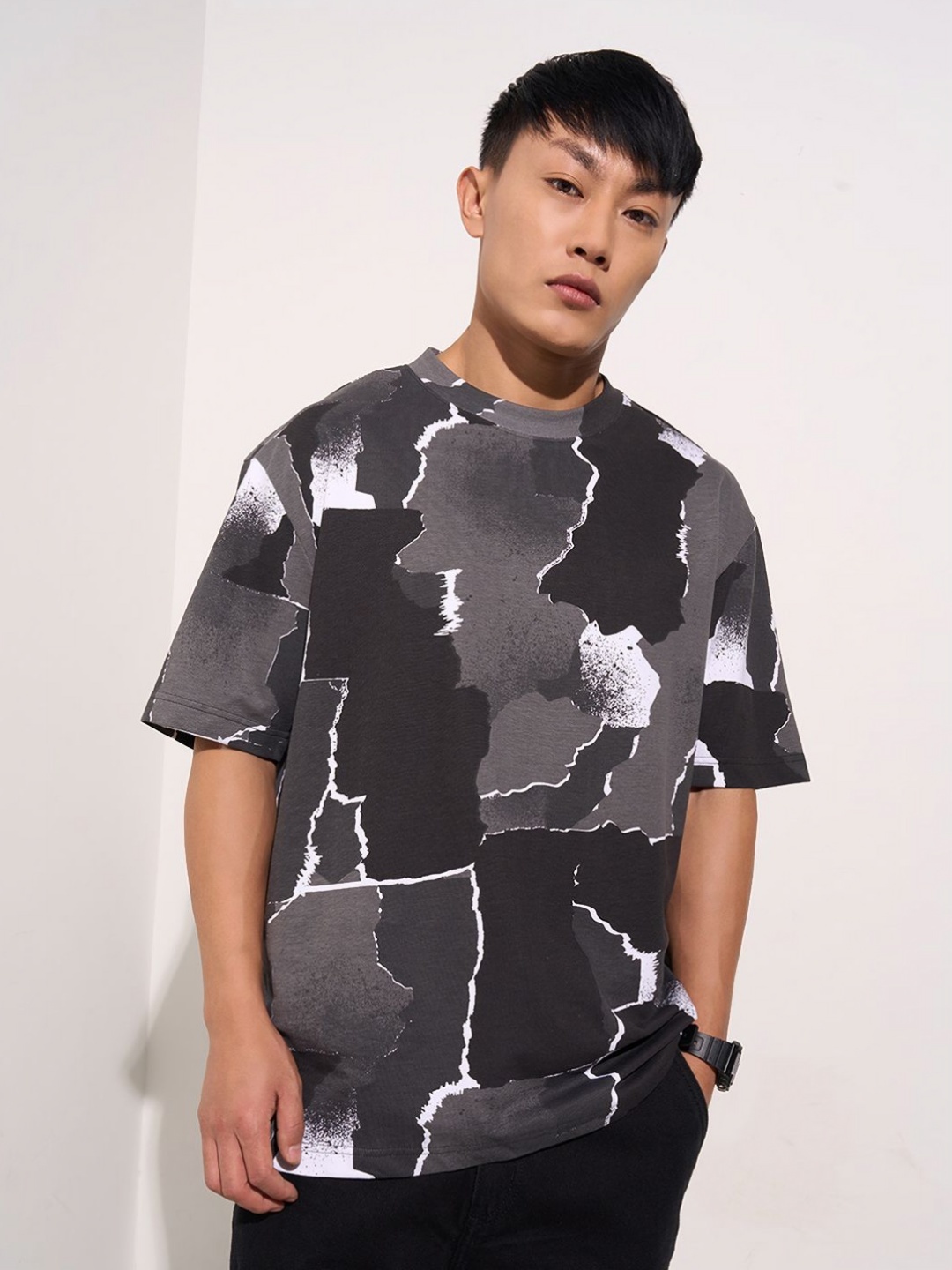 

People Men Abstract Printed Round Neck Cotton Relaxed Fit T-shirt, Black