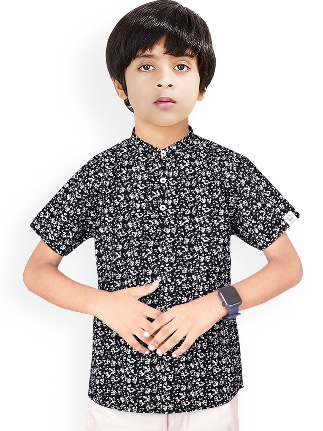 

MADE IN THE SHADE Boys Abstract Printed Band Collar Pure Cotton Short Kurta, Black