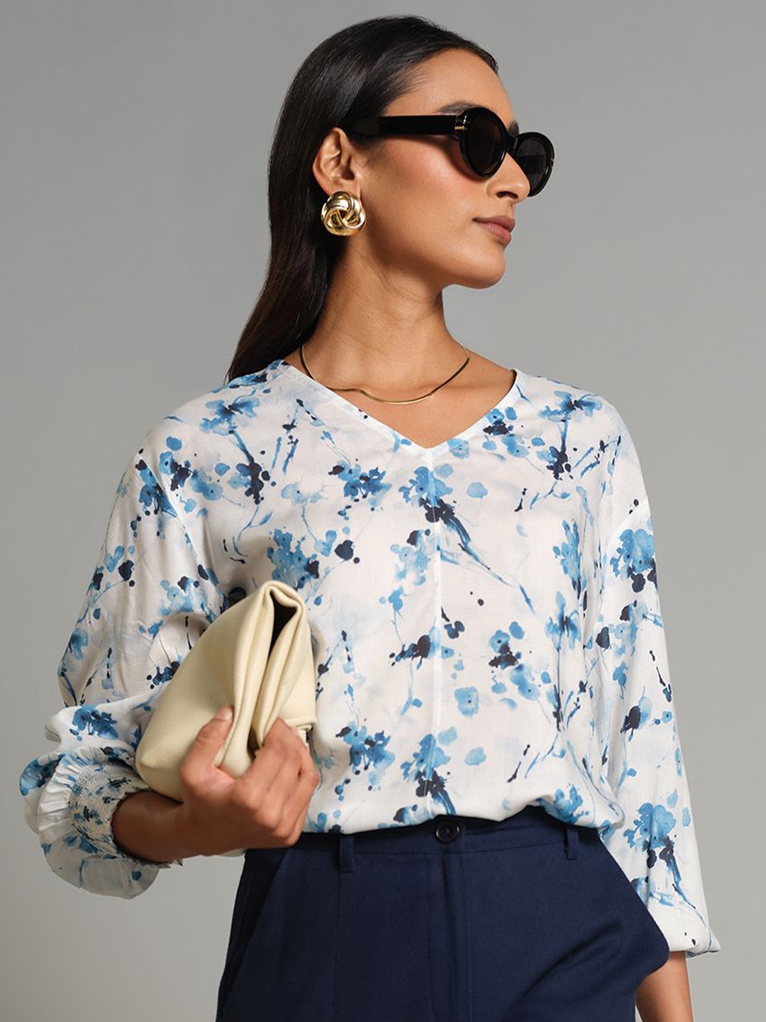 

AND Women Floral Printed V-Neck Shirt Style Top, White