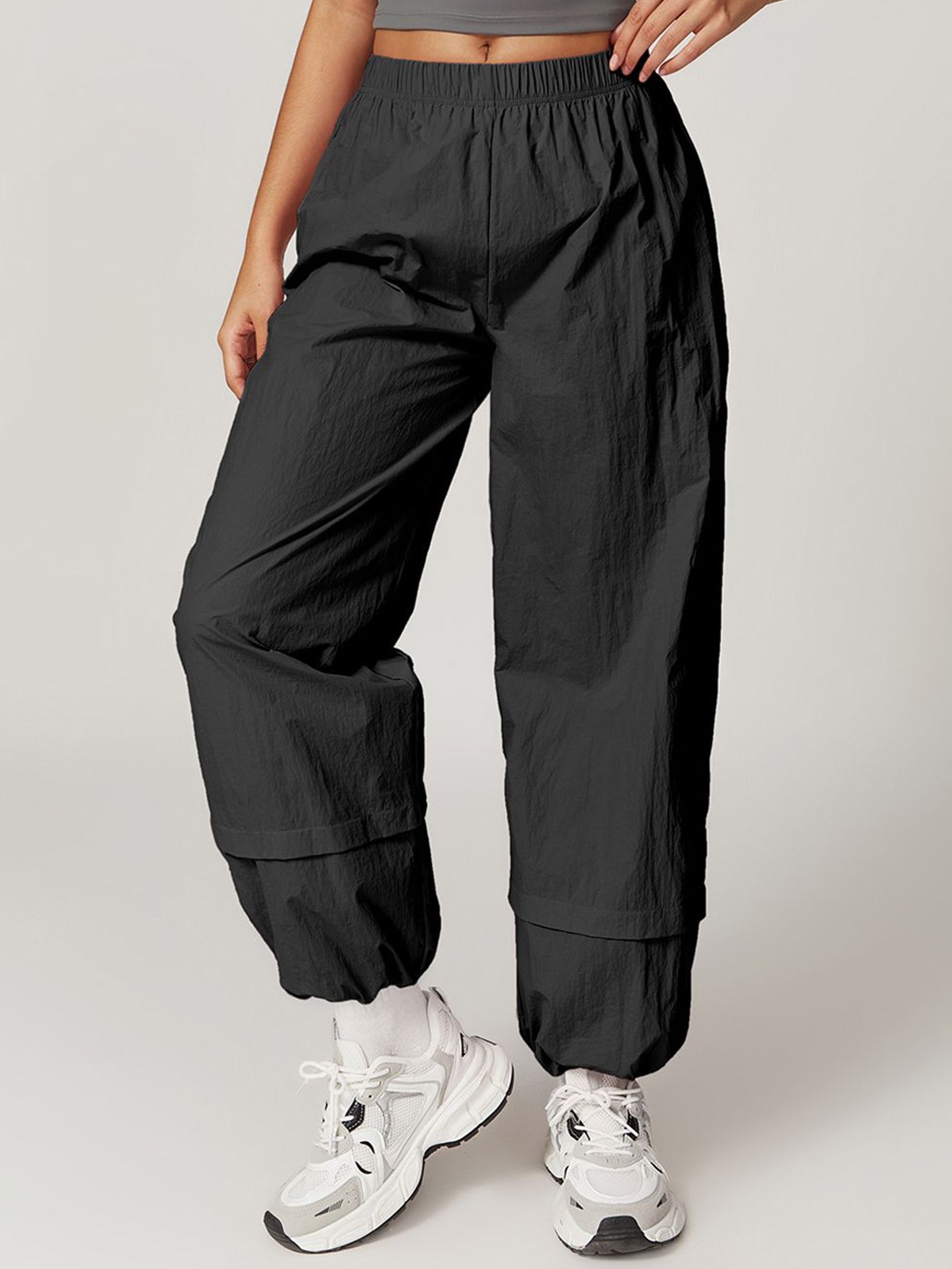 

StyleCast Women Loose-Fit Mid Rise Trousers, Black
