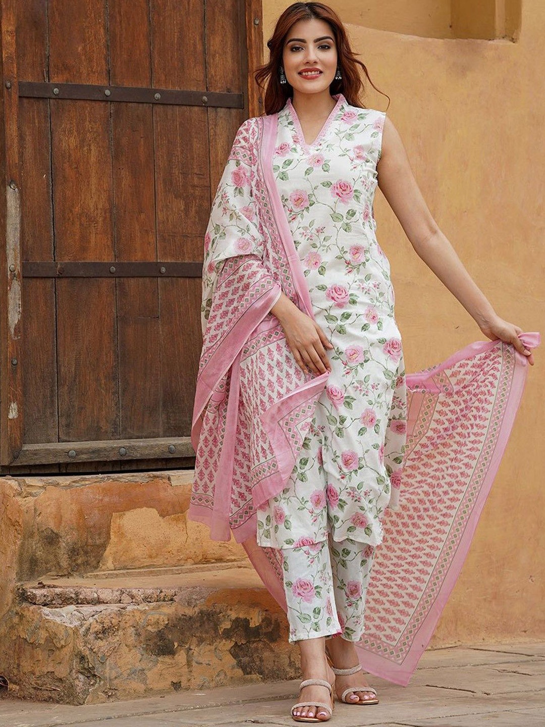 

NKV Floral Printed V-Neck Cotton Straight Kurta, White