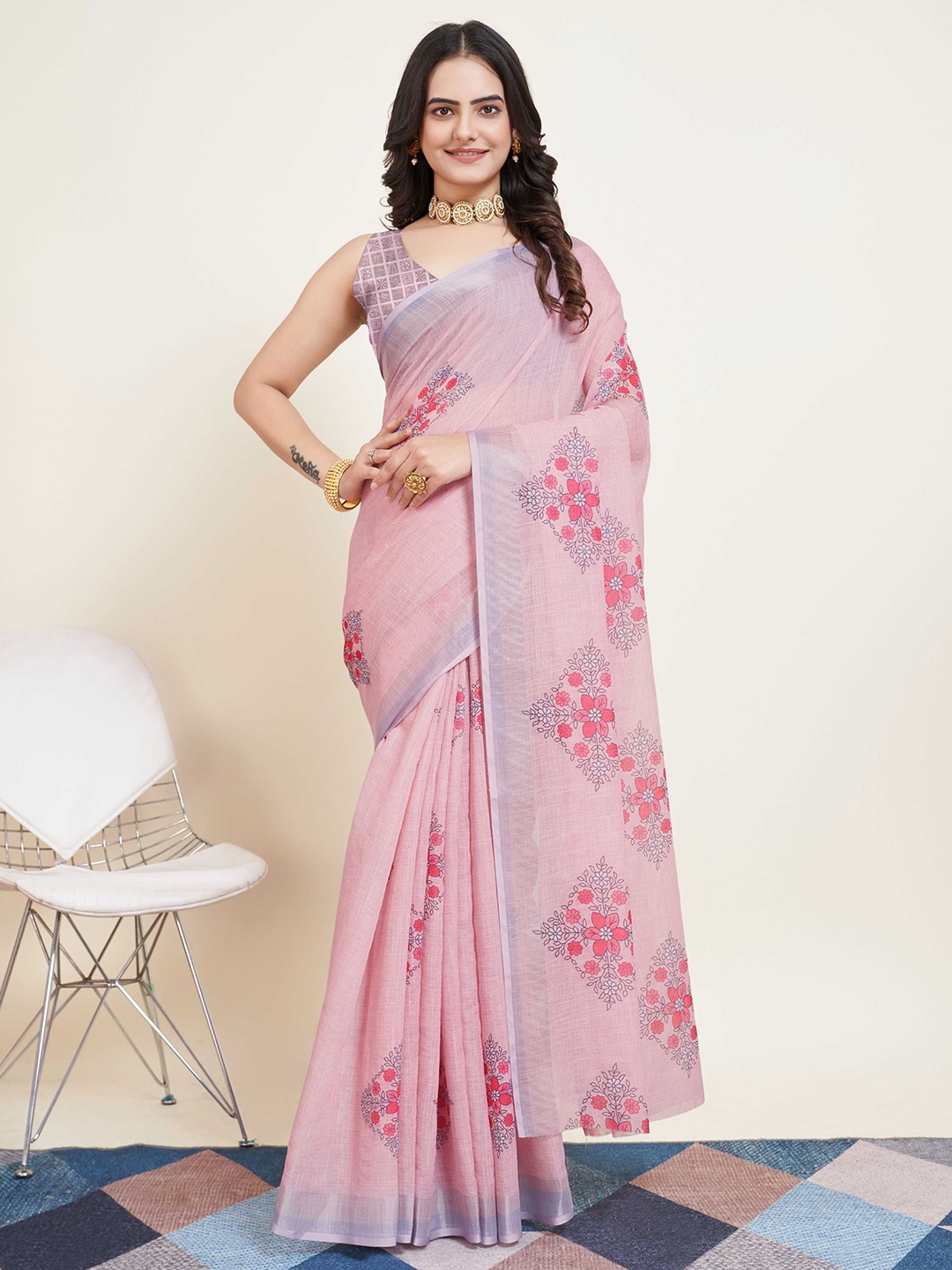 

DIVASTRI Floral Designer Saree, Pink
