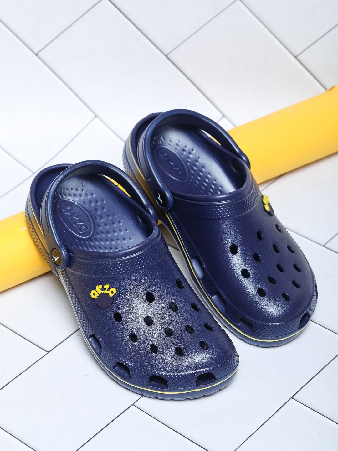 

ABROS Men Self Design Clogs, Navy blue