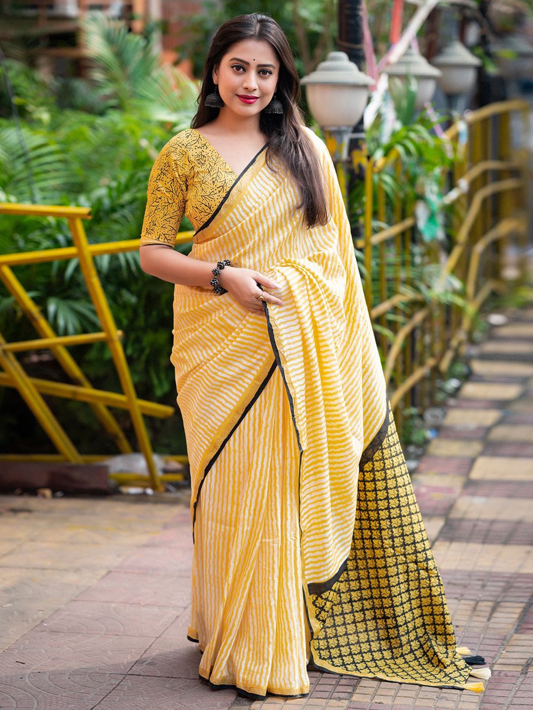 

LeeliPeeri Designer Leheriya Chanderi Saree, Yellow
