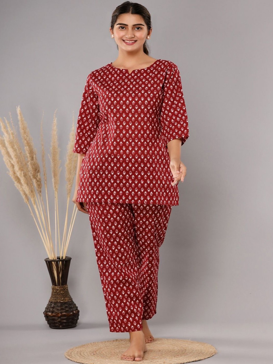 

NUNCHII Women Printed Night suit, Red