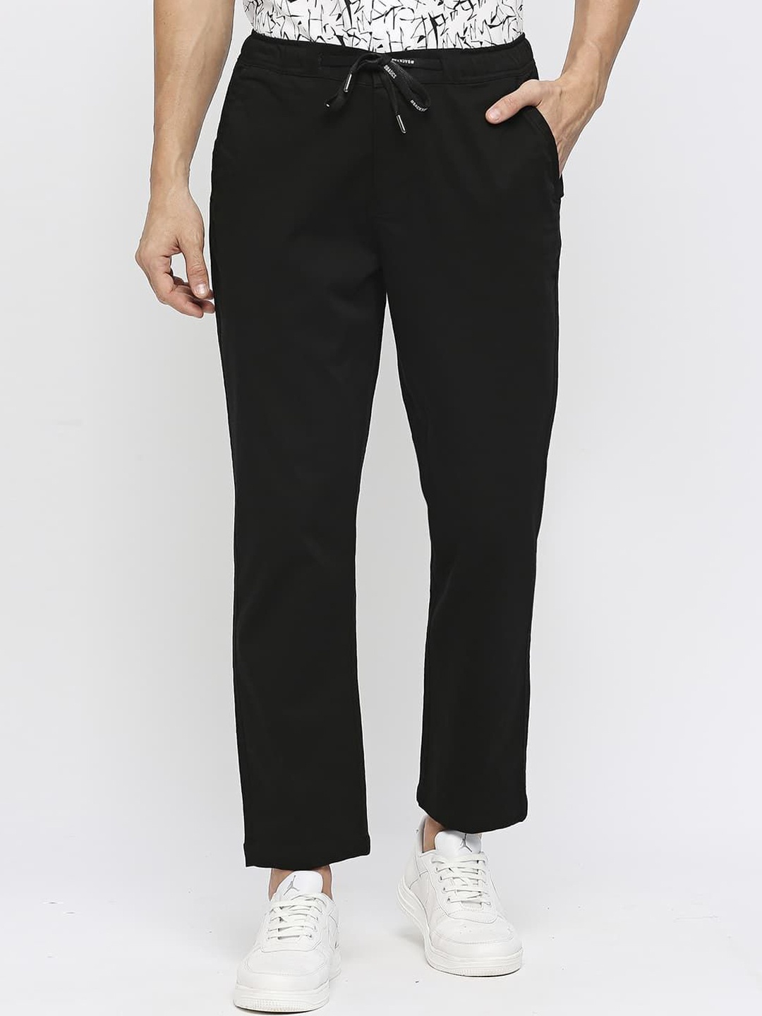 

Basics Men Comfort Trousers, Black