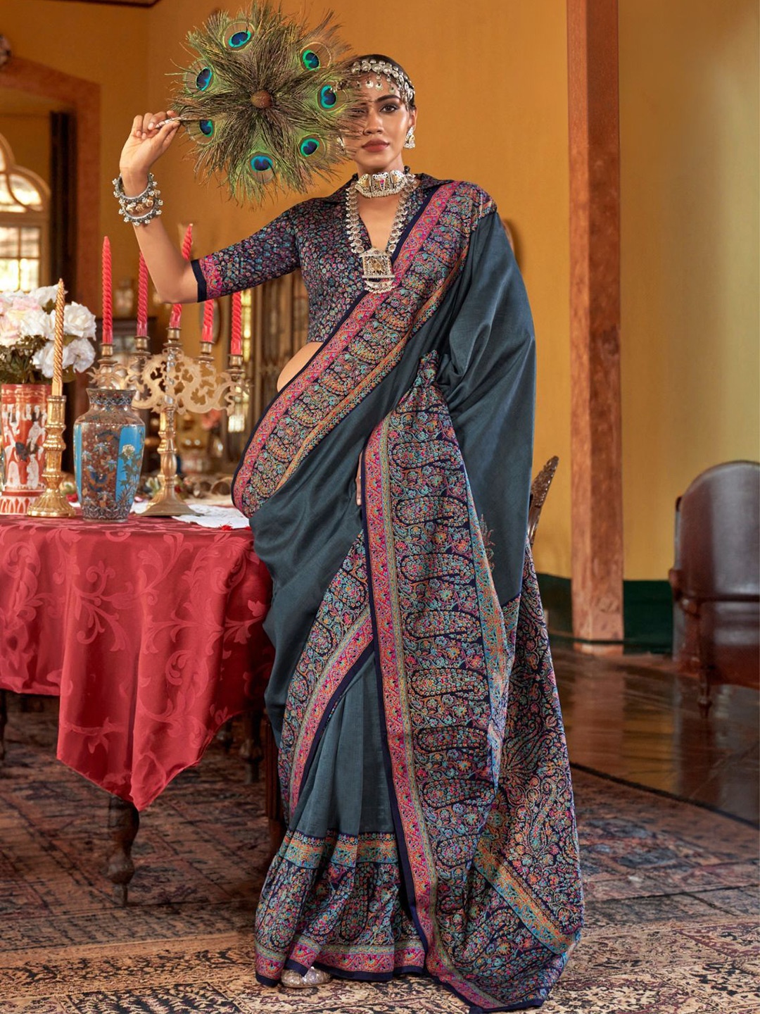 

ODETTE Grey Silk Blend Woven Saree With Unstitched Blouse For Women