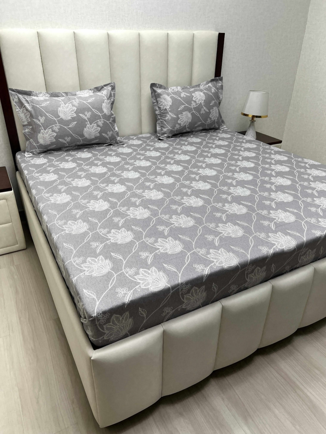 

Pure Decor Royal Passion Grey Printed Cotton 330 TC Queen Bedsheet Set 2.28 m x 2.54 m