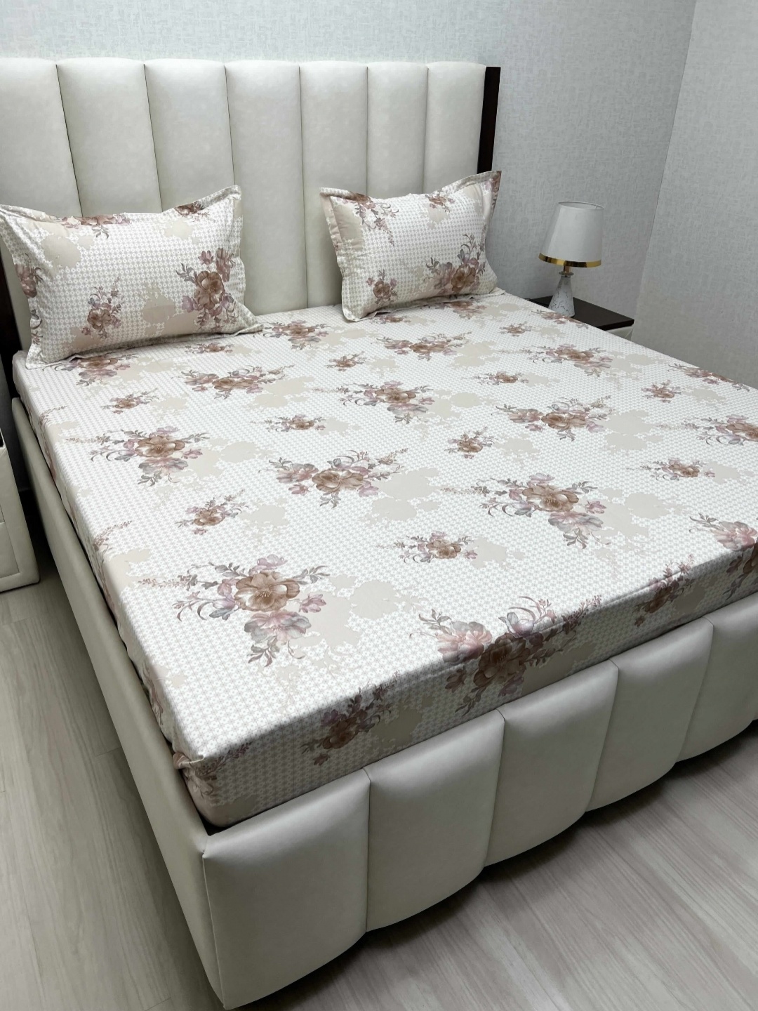 

Pure Decor Royal Passion Brown Printed Cotton 350 TC Queen Bedsheet Set 2.28 m x 2.54 m