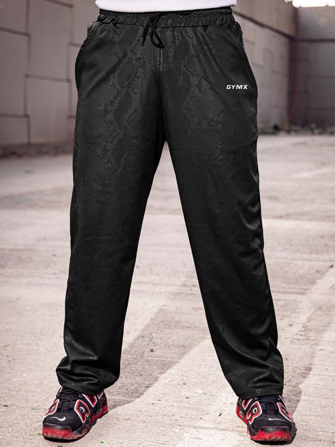

GYMX Men Mid Rise Track Pants, Black