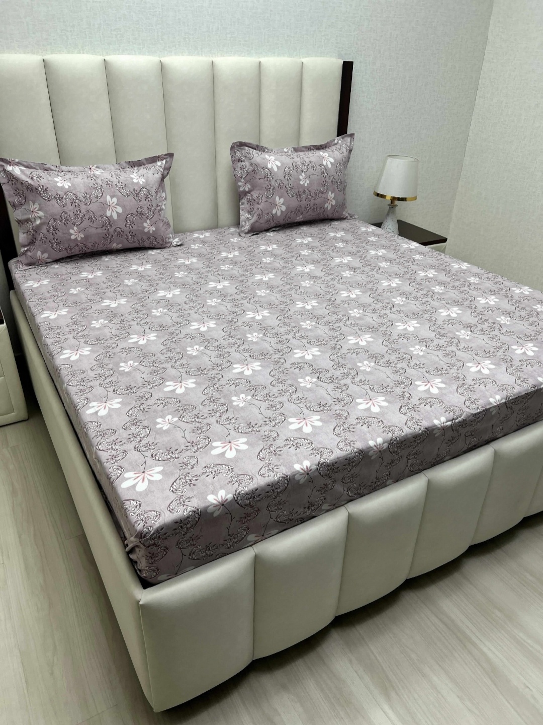 

Pure Decor Passion Purple Printed Pure Cotton 330 TC Queen Bedsheet Set 2.28 m x 2.54 m