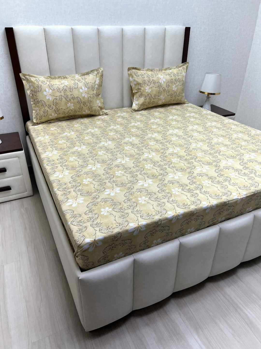 

Pure Decor Passion Yellow Printed Pure Cotton 220 TC Queen Bedsheet Sets - 2.28 m x 2.54 m