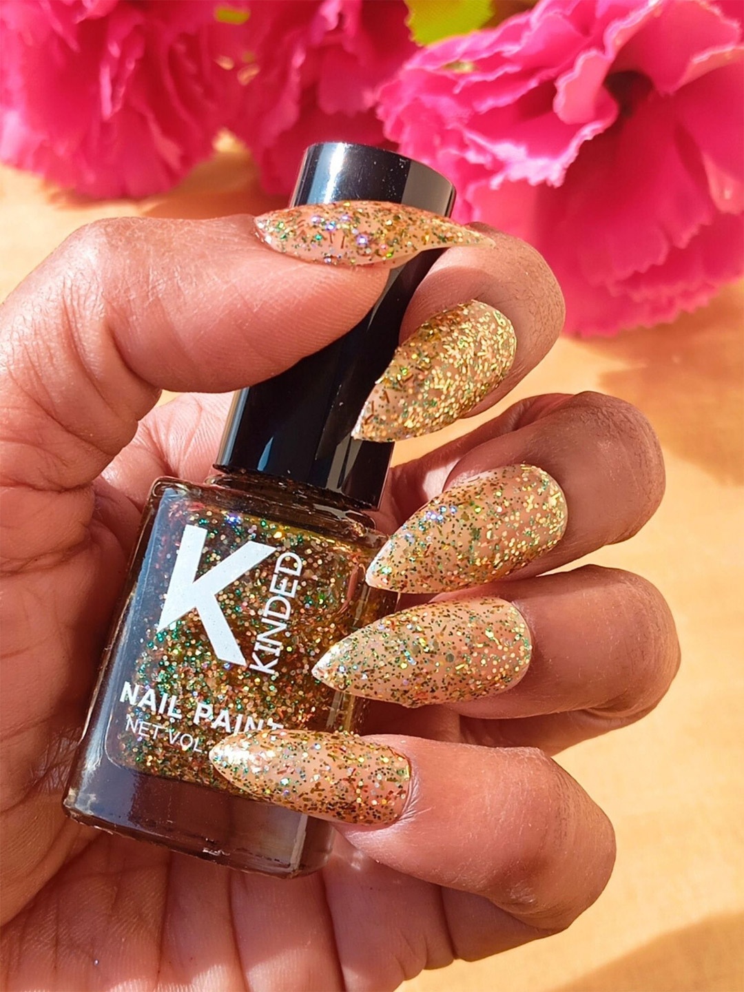 

KINDED Textured Glitter Nail Polish - 9 ml - Glitz Party 48, Gold