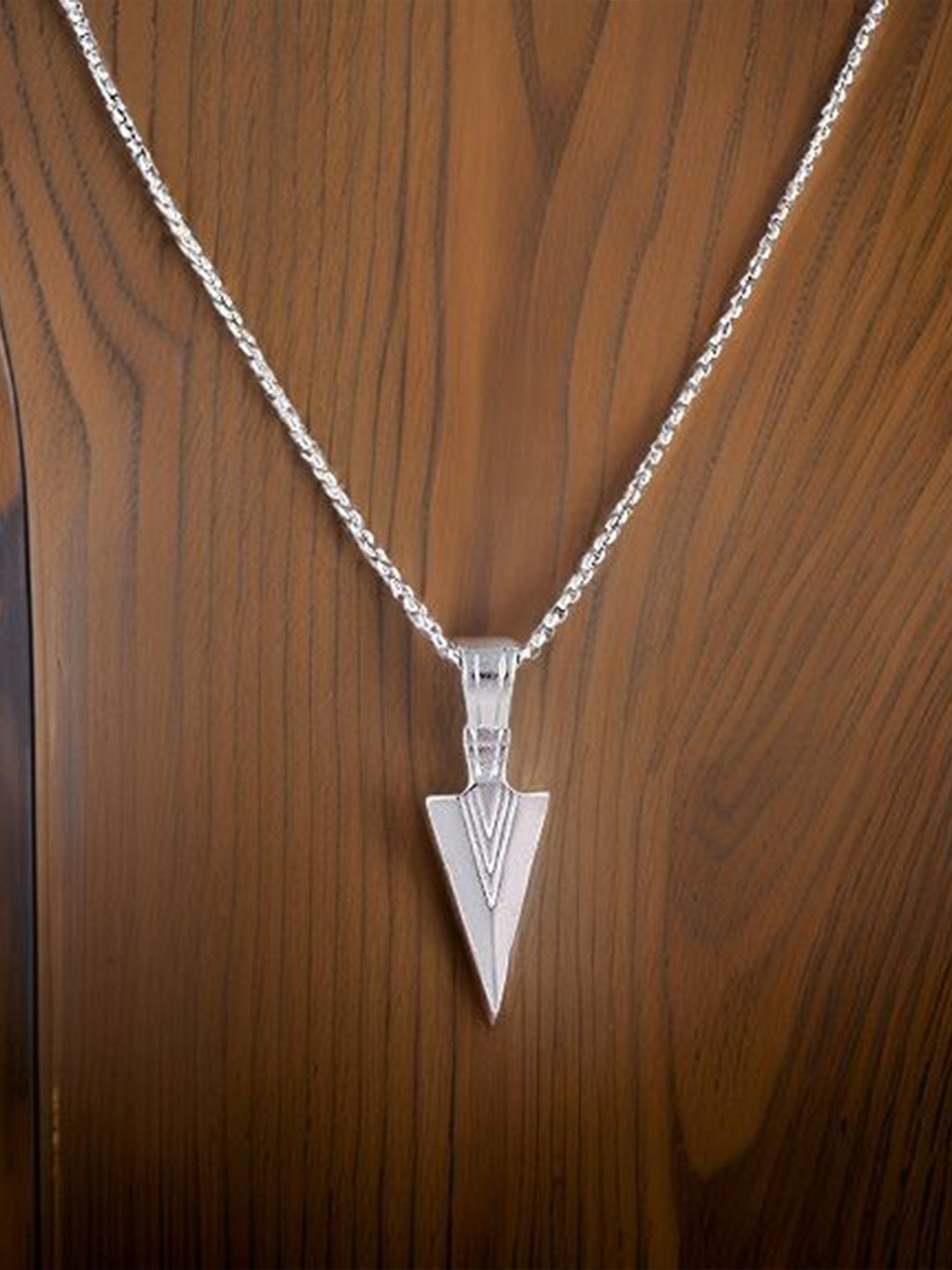 

Omaya Jewels Men Funky Arrow-Shaped Pendant With Chain, Silver