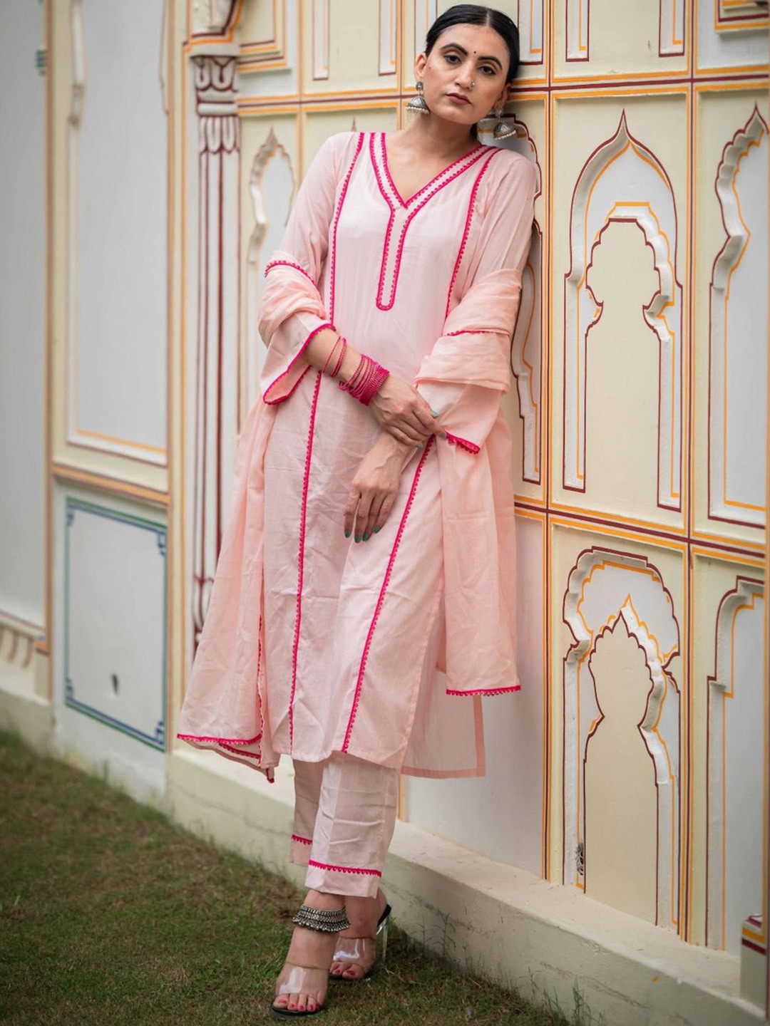 

HOUSE OF BAISA V-Neck Panelled Pure Cotton Straight Kurta With Trouser & Dupatta, Pink