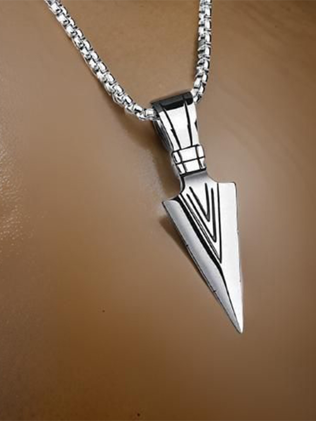 

Omaya Jewels Arrow-Shaped Pendant With Chain, Silver