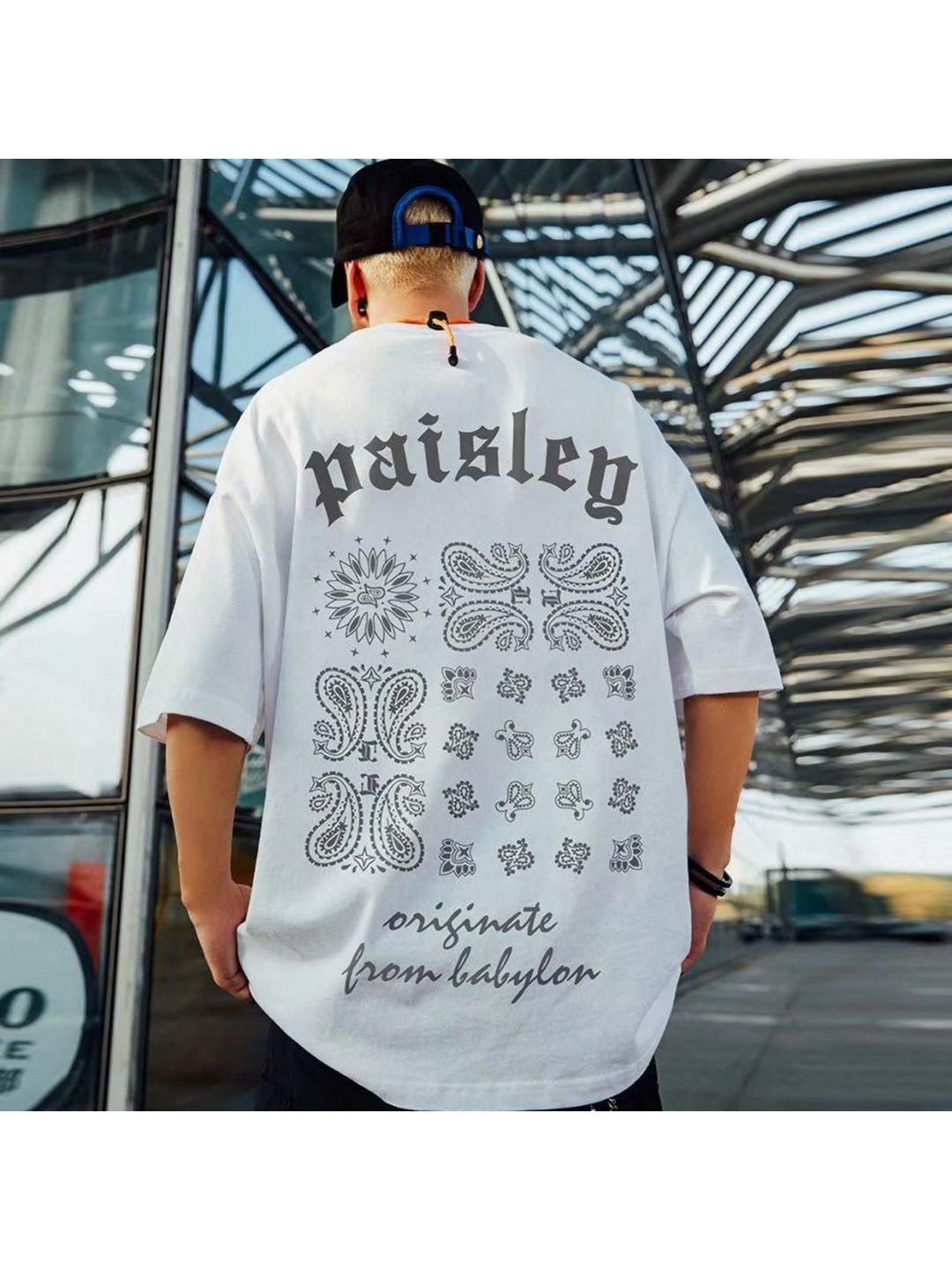 

HERE&NOW Men Graphic Printed Round Neck Oversized T-shirt, White