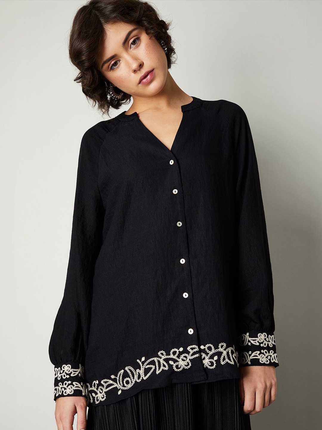 

max Women Solid V-Neck Shirt Style Top, Black