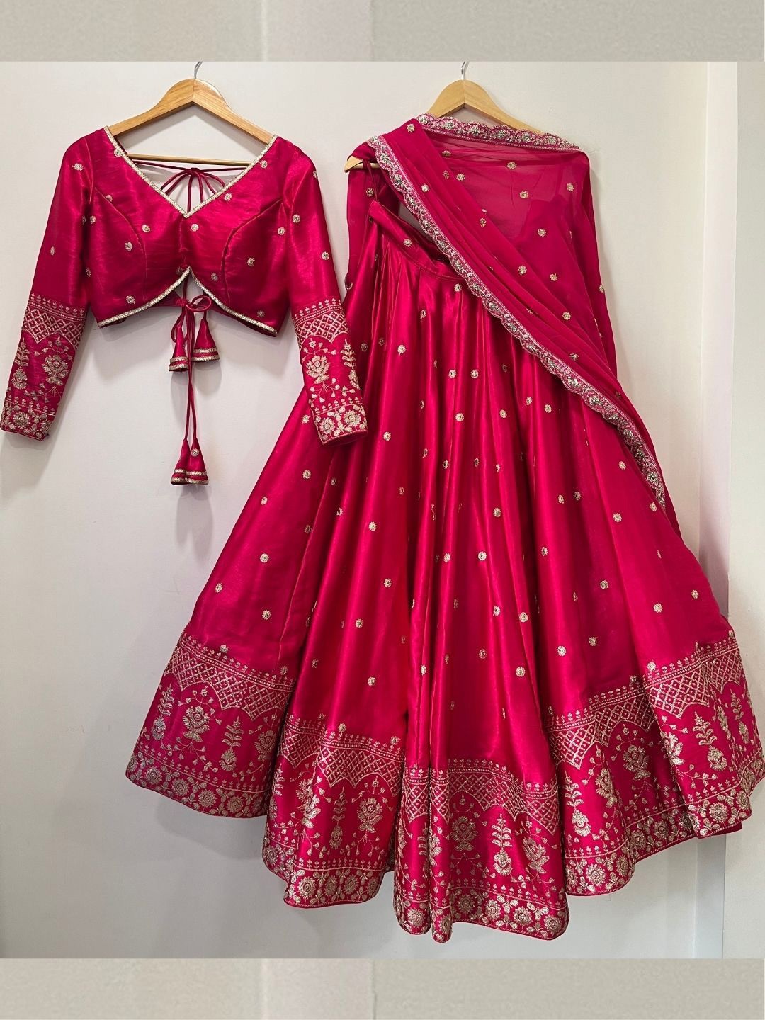 

StyleStatement Embellished Zardozi Ready to Wear Lehenga & Unstitched Blouse With Dupatta, Maroon