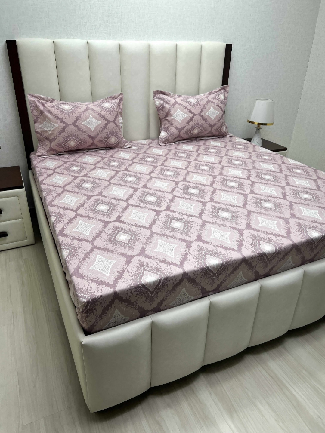 

Pure Decor Royal Passion Purple Printed Pure Cotton 300 TC Queen Bedsheet Set 2.54 x 2.28m
