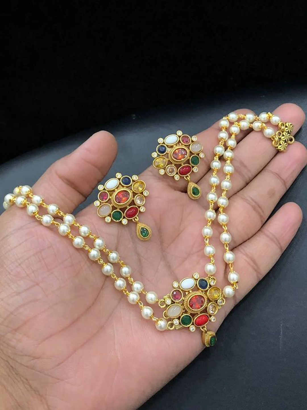

Rangrozo Jewellery Gold-Plated Stone-Studded & Beaded Jewellery Set