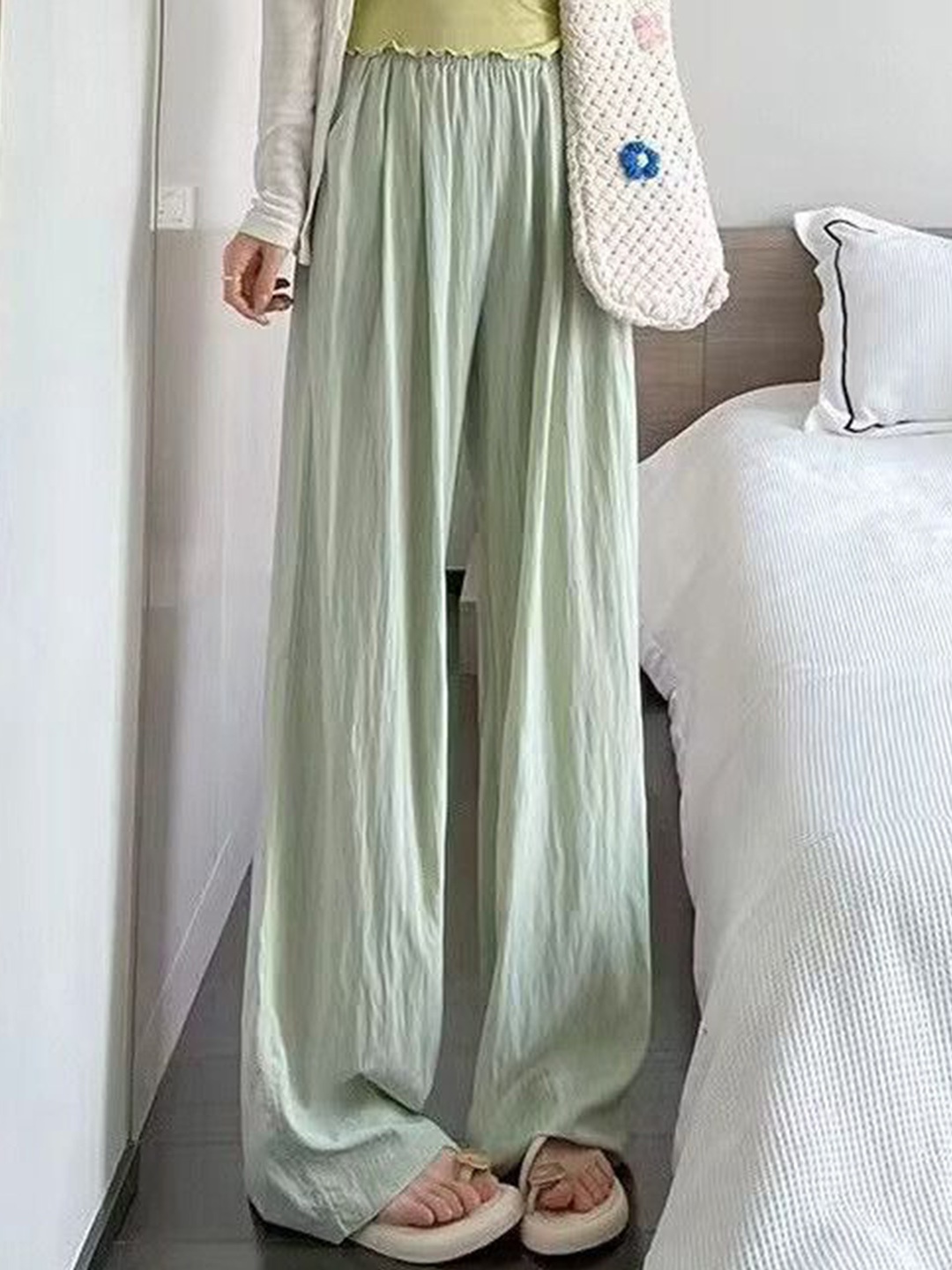 

DressBerry Women Mid-Rise Loose Fit Wide Leg Trousers, Green