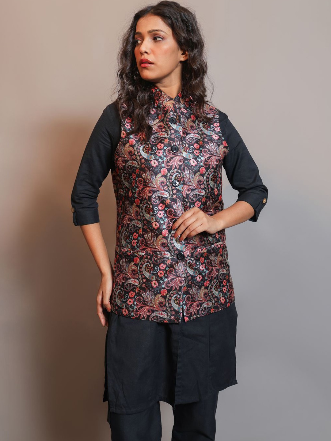 

KALINI Women Printed Nehru Jacket, Black