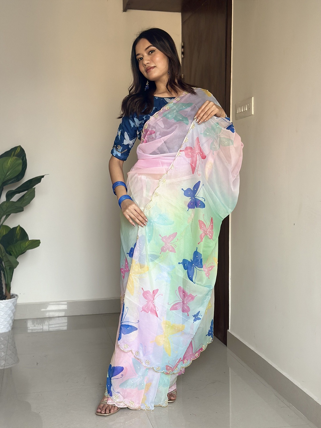 

DIVASTRI Ethnic Motifs Beads and Stones Organza Saree, Green