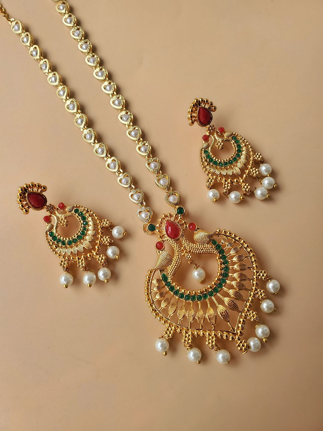 

Rangrozo Jewellery Gold Plated Stones Studded & Beaded Jewellery Set