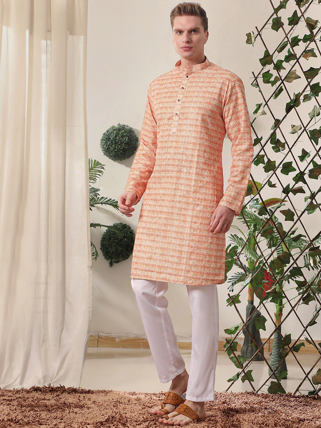 

Pro-Ethic STYLE DEVELOPER Floral Printed Mandarin Collar Pure Cotton Kurta And Trousers, Orange