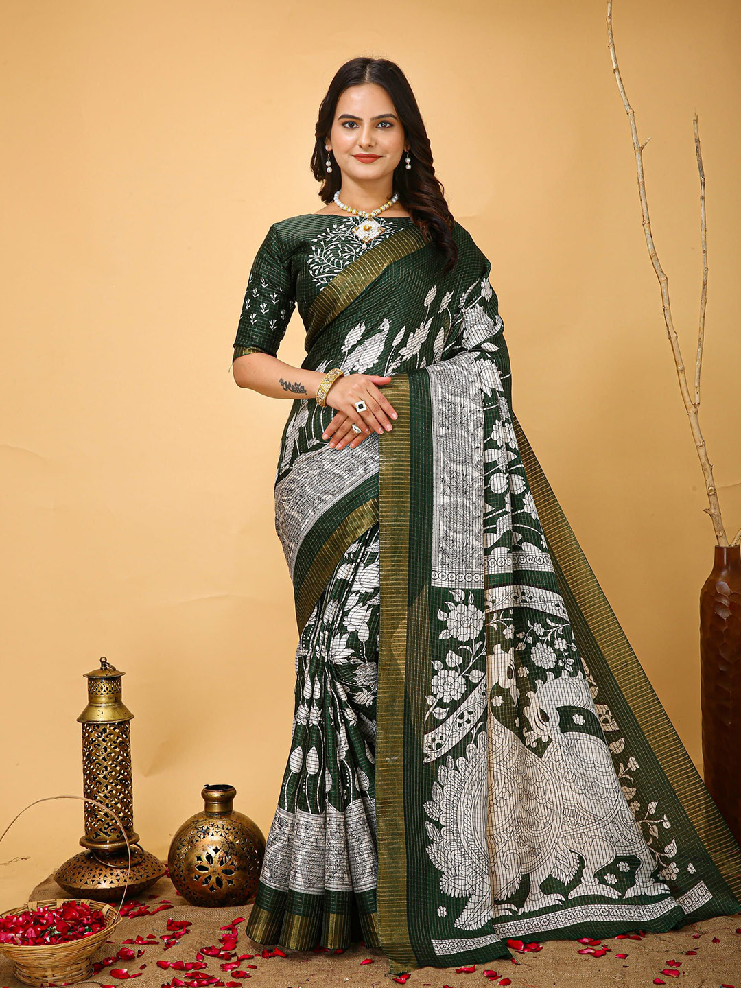 

KALINI Floral Zari Banarasi Saree, Green