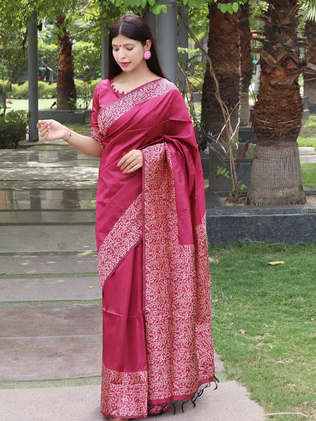 

DIVASTRI Silk Blend Saree, Pink