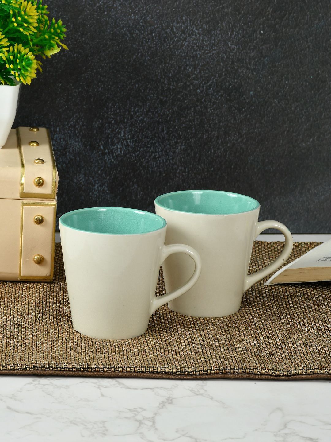 

CLIO'S HERITAGE STORE White & Green 2 Pieces Ceramic Matte Cups 300 ml Each