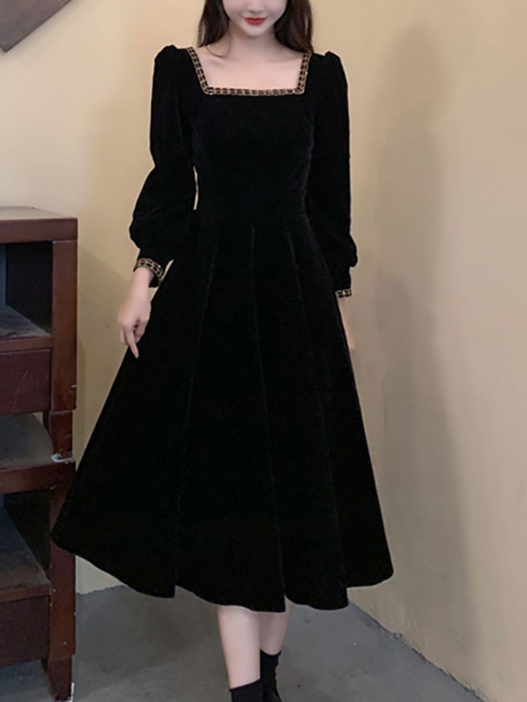 

Mast & Harbour Puff Sleeve Fit & Flare Midi Dress, Black