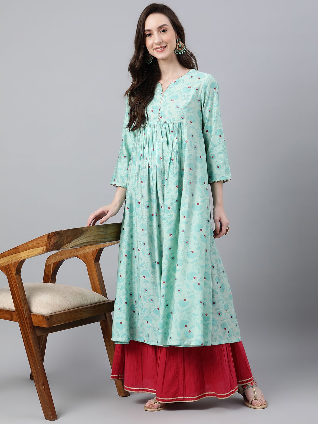 

Janasya Floral Embroidered Notch Neck Gotta Patti Anarkali Kurta, Green