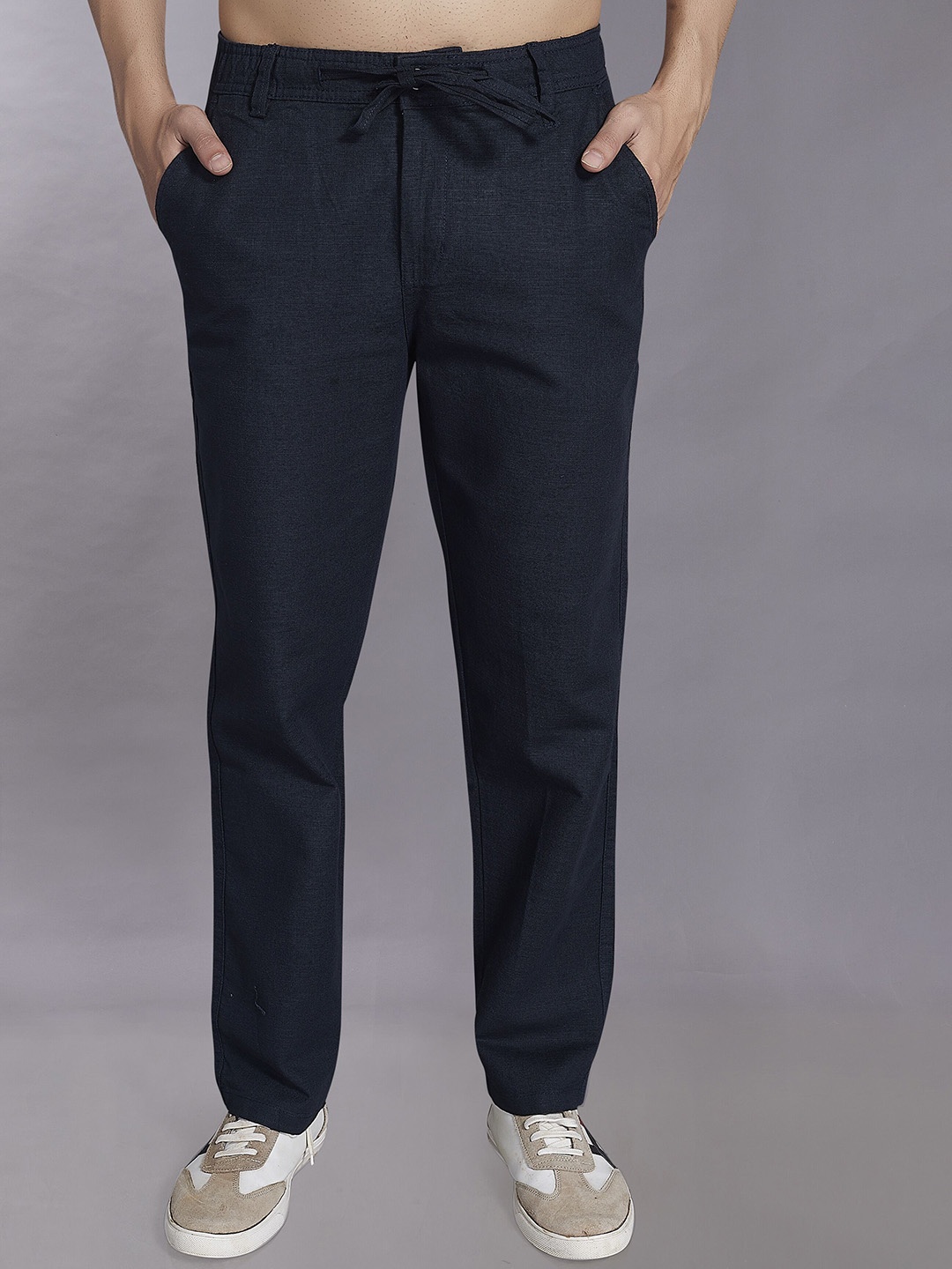 

DIVISIVE Men Relaxed Loose Fit Easy Wash Trousers, Navy blue